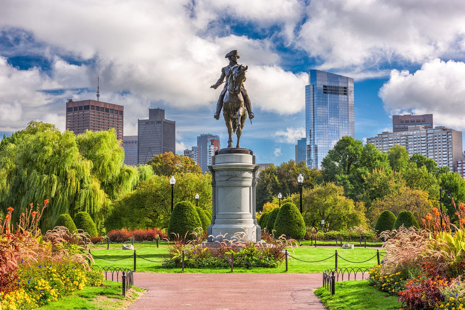 George,Washington,Monument,At,Public,Garden,In,Boston,,Massachusetts. Massachusetts State