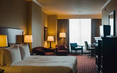 Hotels should get Netflix instead of regular cable/HBO packages