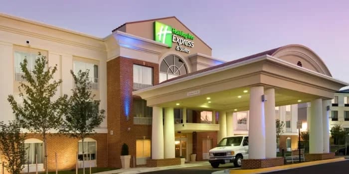 Holiday Inn Express & Suites Alexandria