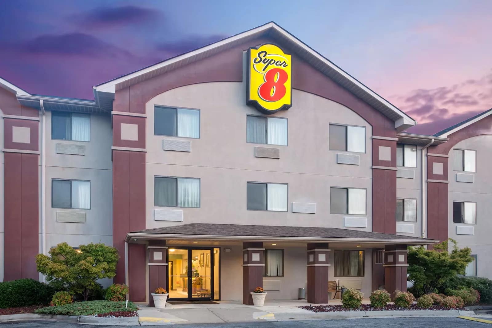 Super 8 Lynchburg