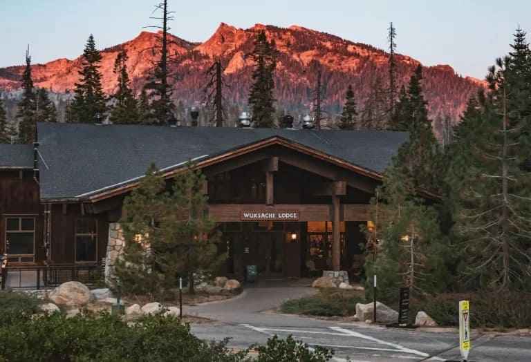 Wuksachi Lodge